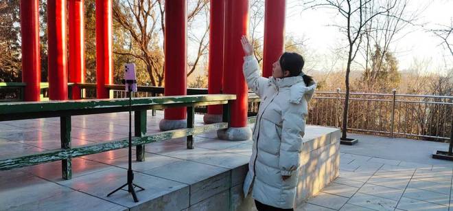 自拍杆三脚架一键变焦记录美好瞬间！九游会J9入口小米变焦支架自拍杆2(图6)