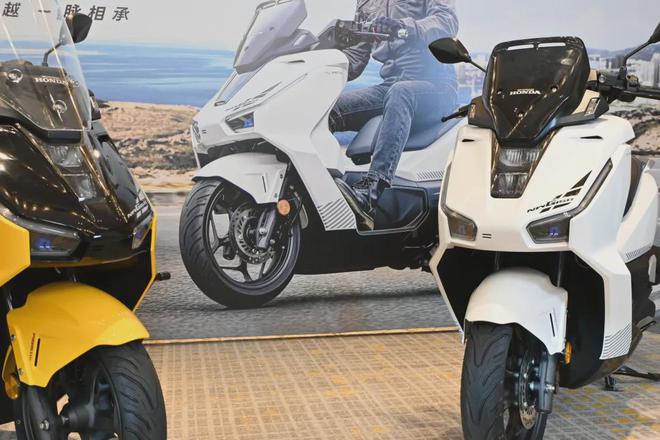 NWG150同时发布！两者各有特点就看需求了j9九游真人游戏第一品牌本田PCX160和(图7)